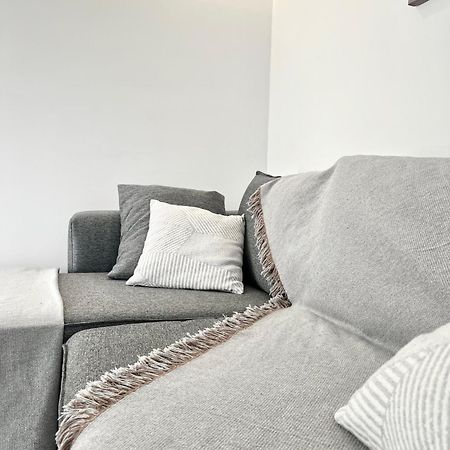 Camara'S Gem Apartment Poros Town Bagian luar foto