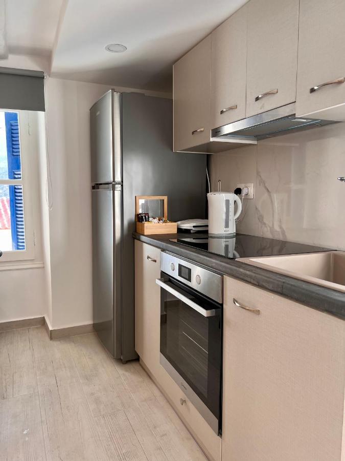 Camara'S Gem Apartment Poros Town Bagian luar foto