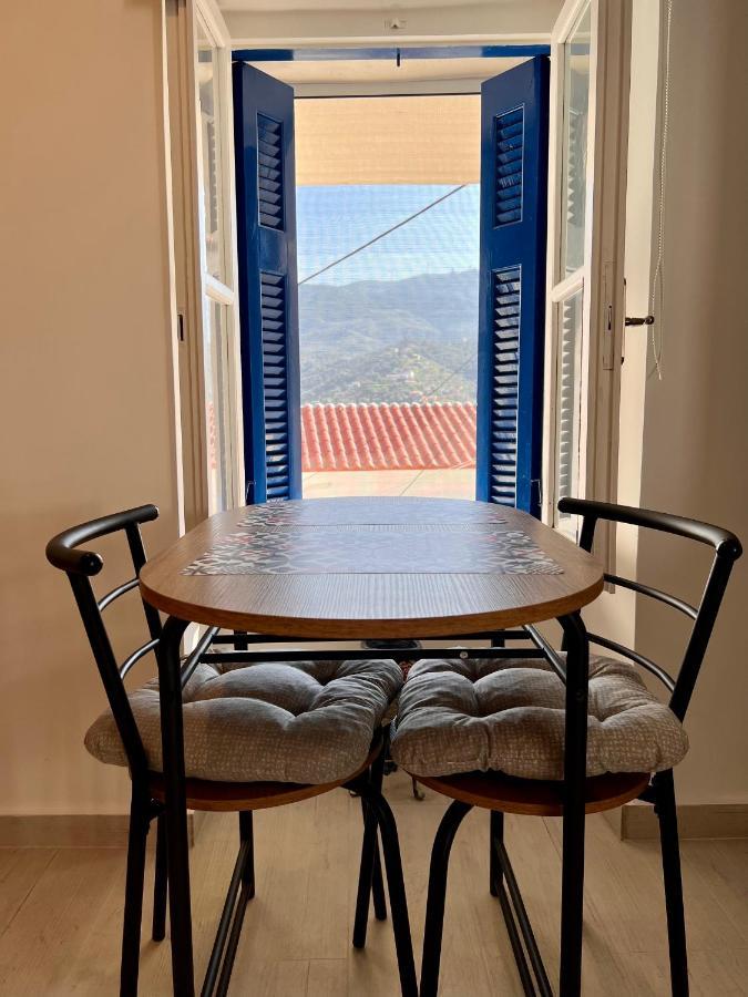 Camara'S Gem Apartment Poros Town Bagian luar foto